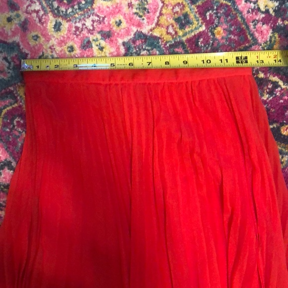 💃 Red Pleated Asymmetrical Midi Calf Length Dress - Picture 3 of 3